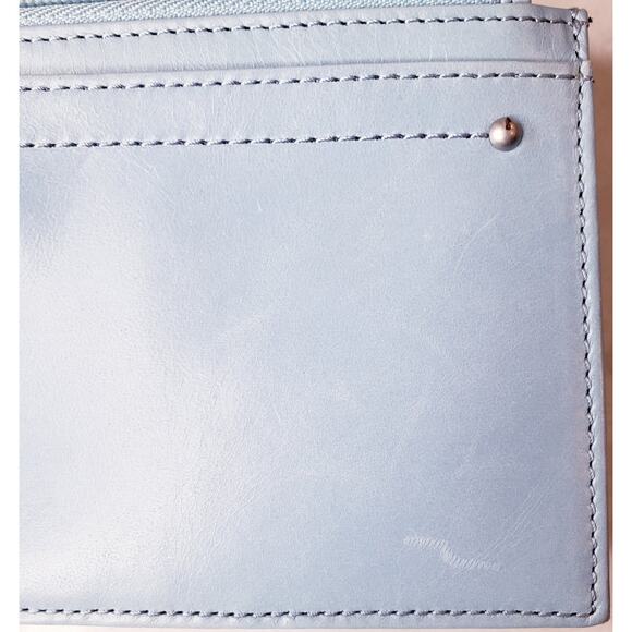 NWT HOBO Kimi Wristlet Wallet & Card Holder Vintage Hide Leather in Blue Mist - Picture 15 of 15